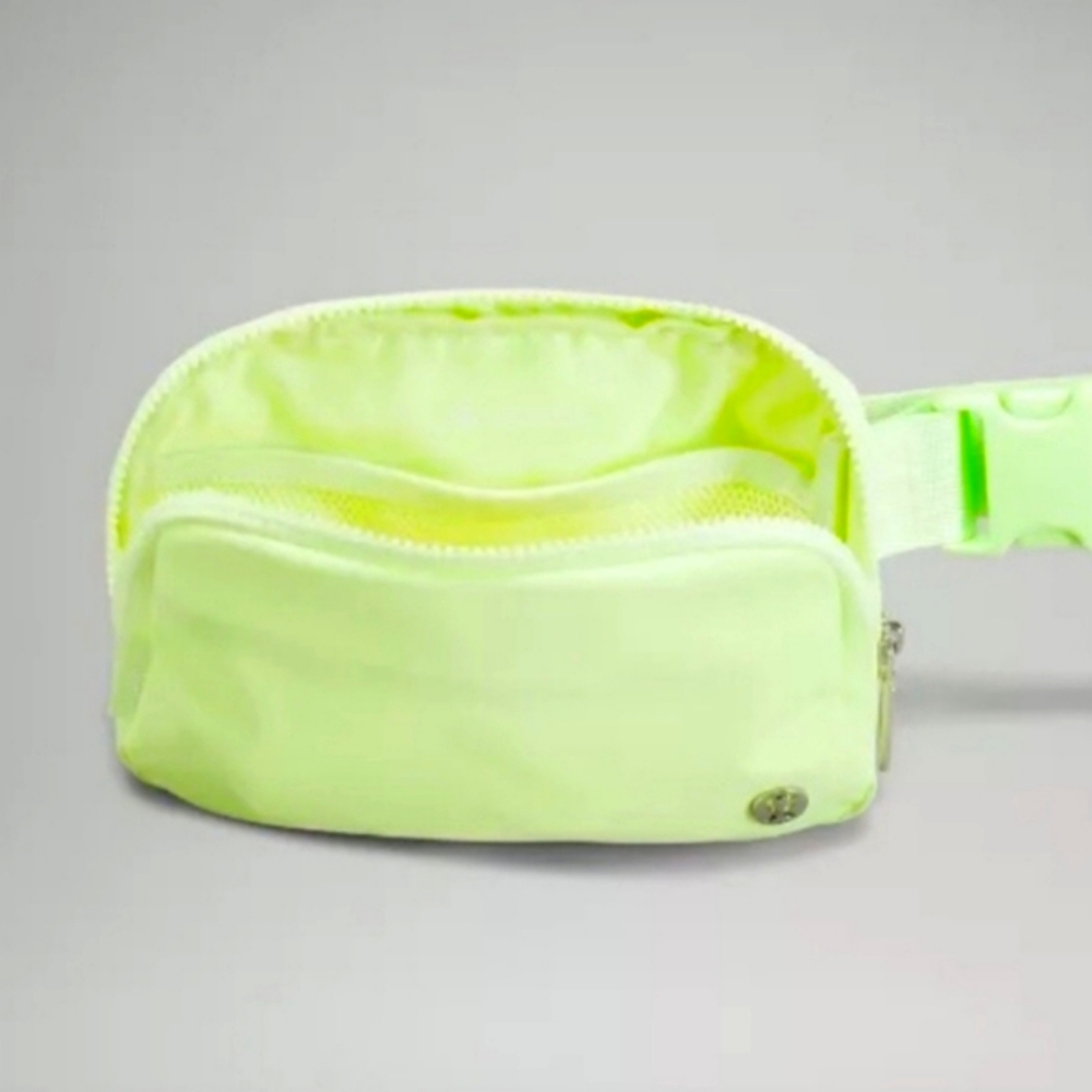 Lululemon Everywhere Belt Bag FADED ZAZ FZAP - Picture 3 of 16